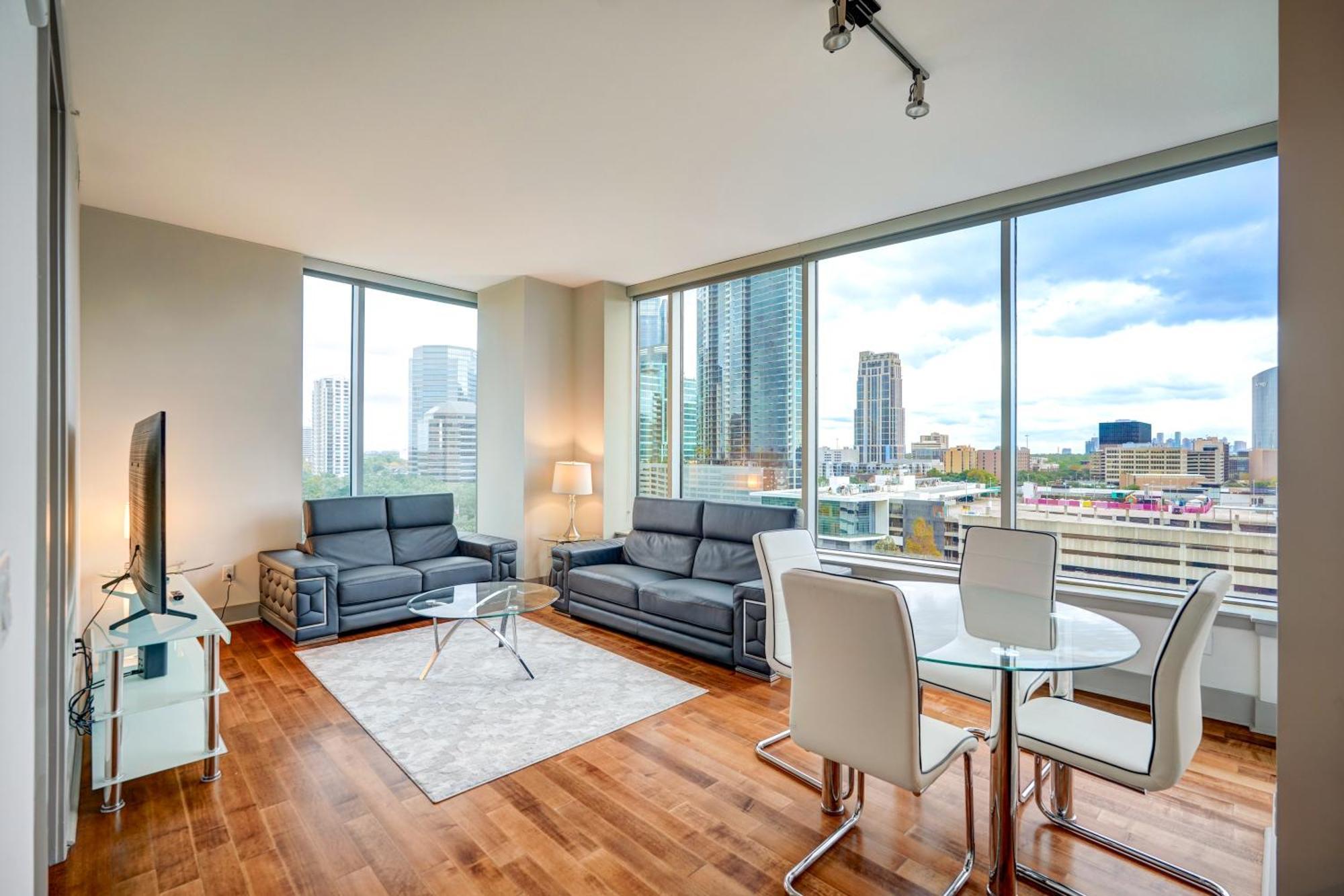 Hanover Post Oak Houston Room photo