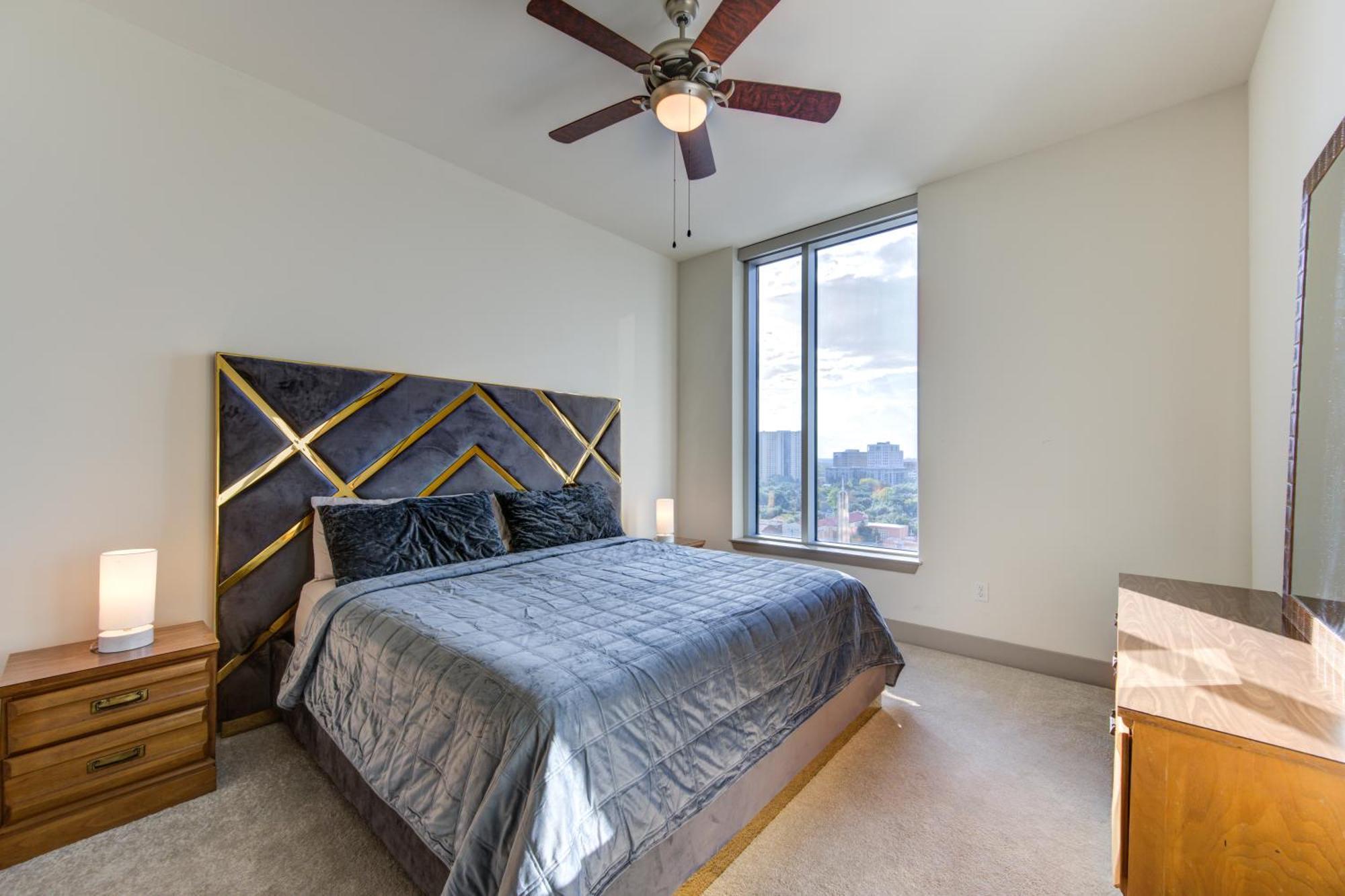 Hanover Post Oak Houston Room photo